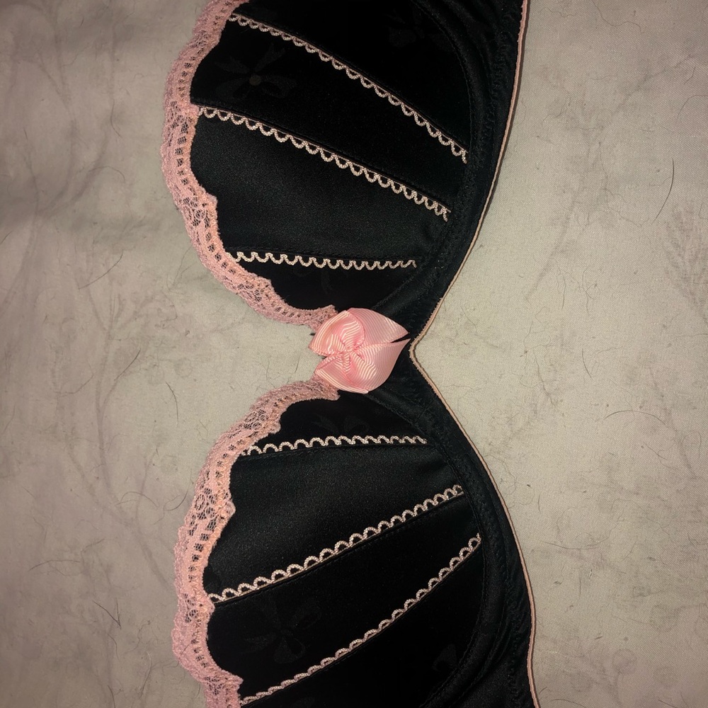 Victoria Secret 34B Bra